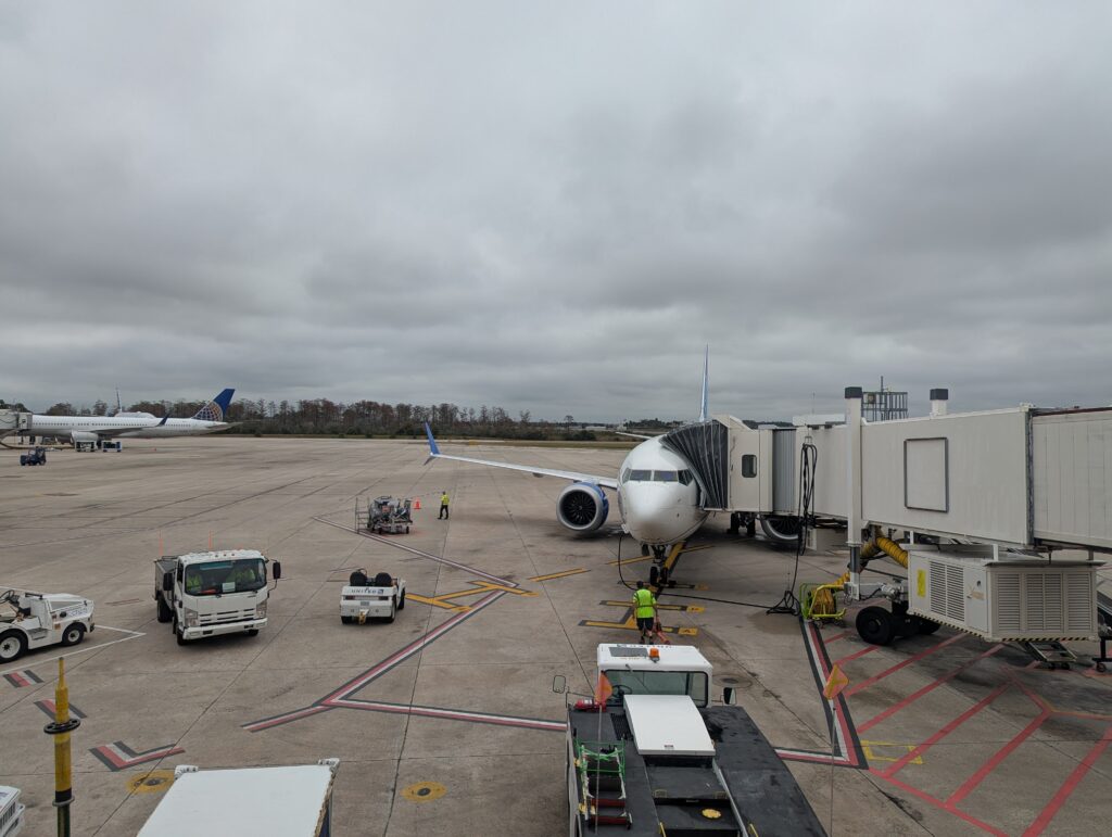 United Airlines 737 Max 8 Economy MCO
