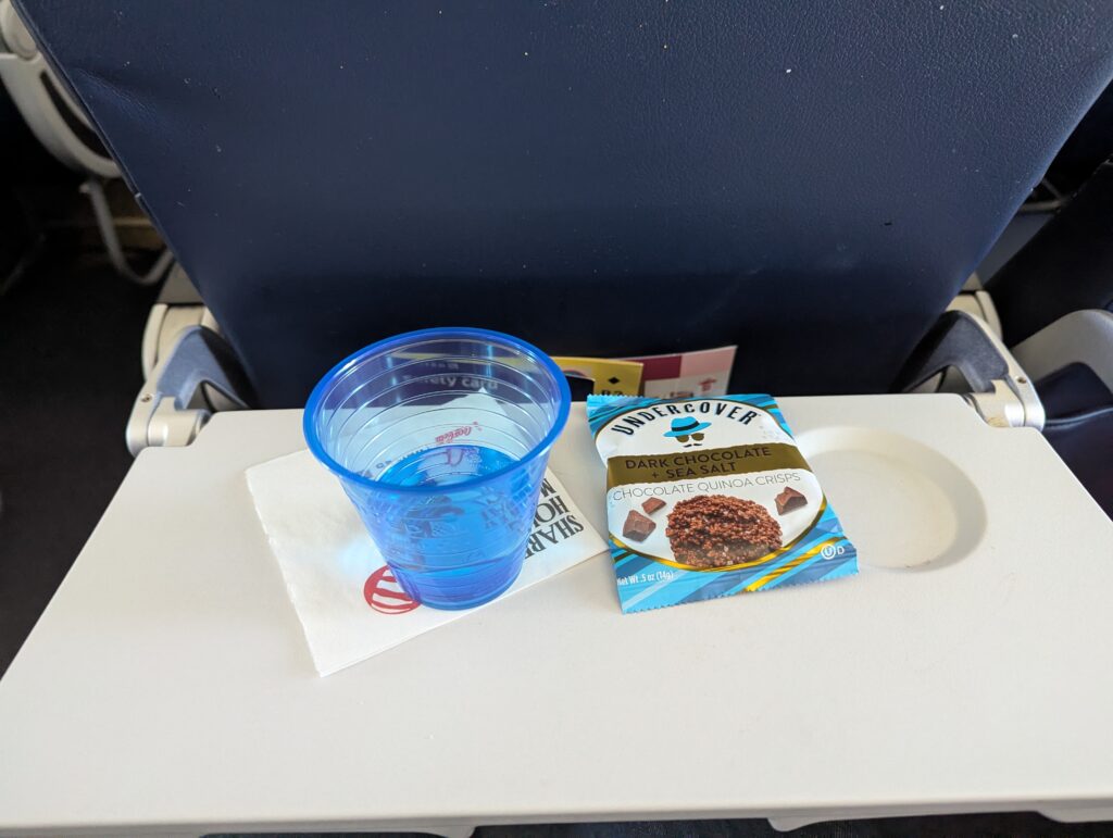 United Airlines 737 Economy Drinks and Snacks