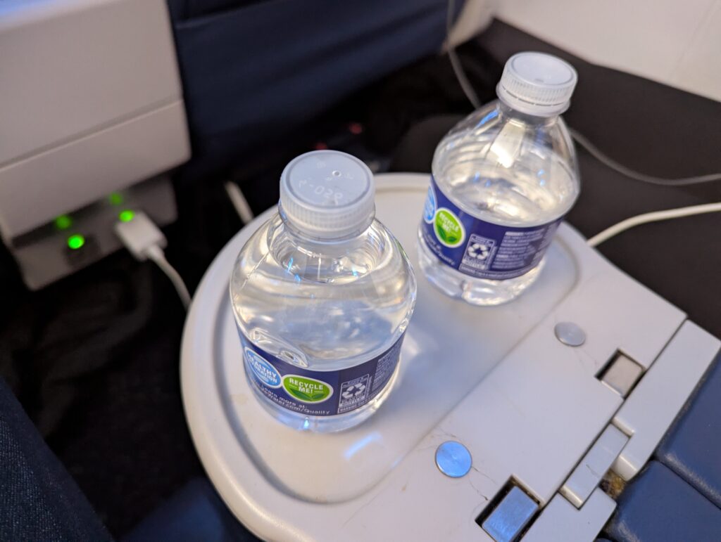 Delta A320 First Class Water