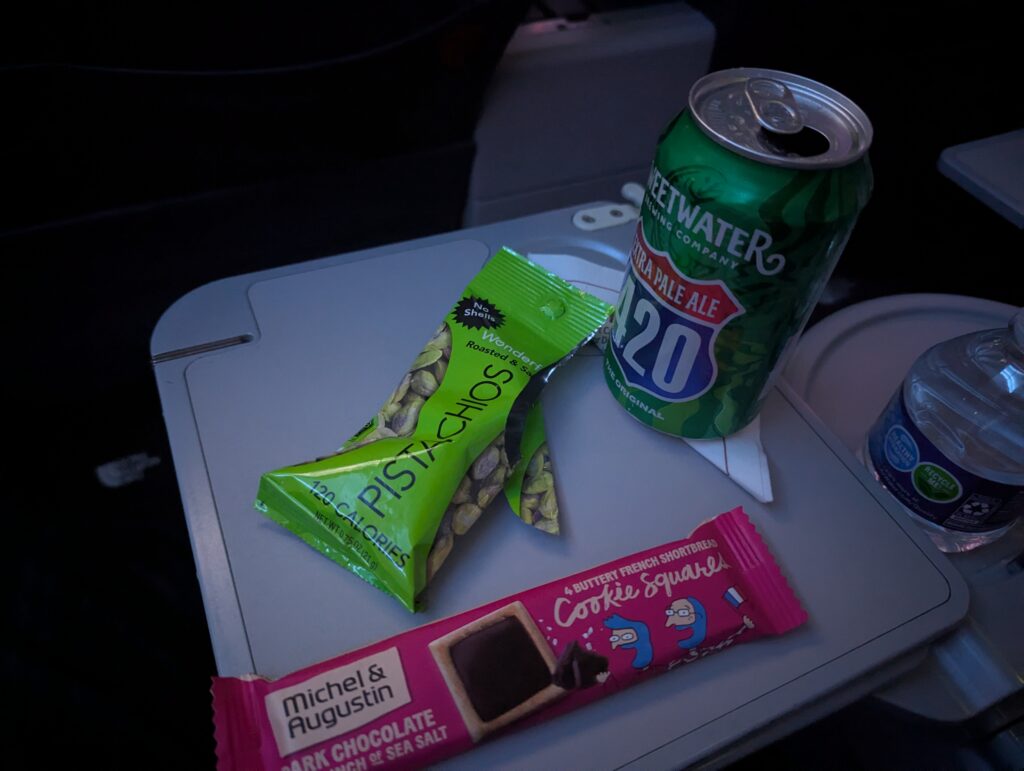 Delta A320 First Class Drinks and Snacks