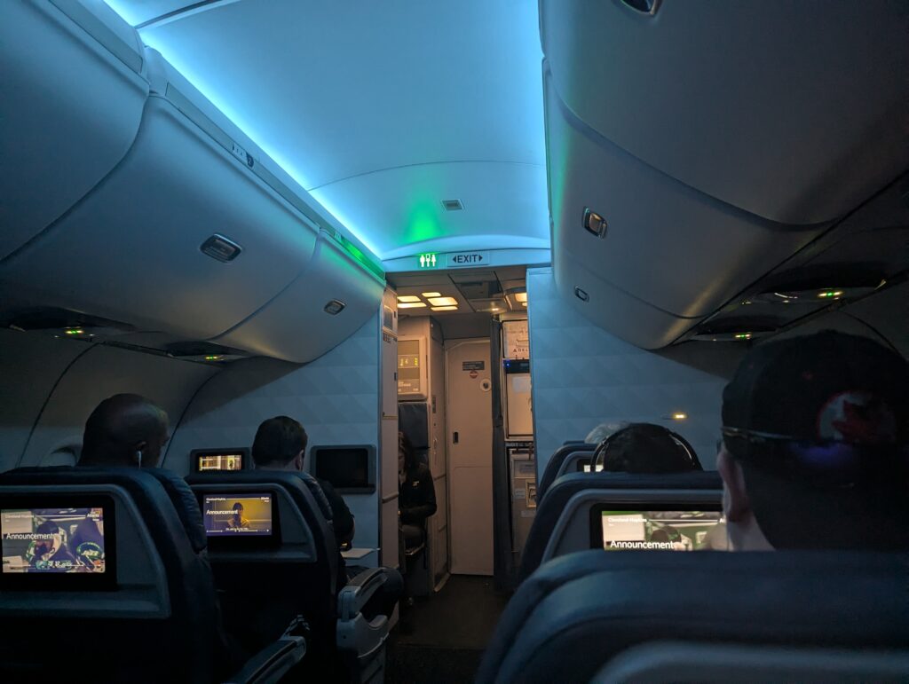 Delta A320 First Class Cabin Landing