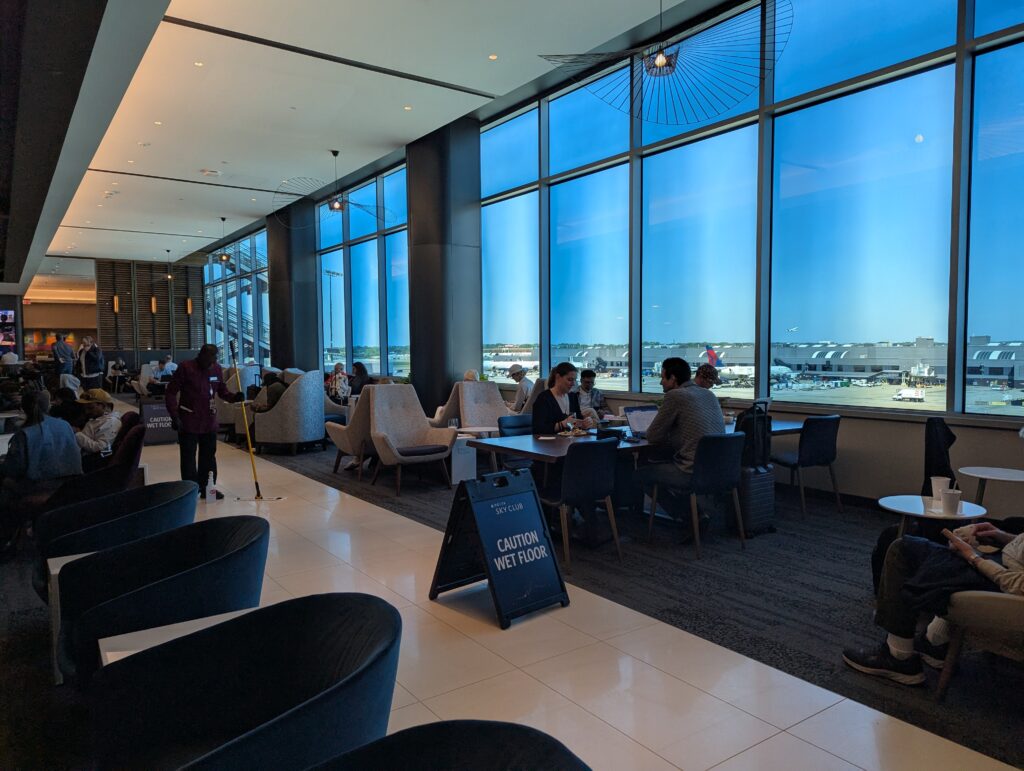 Delta SkyClub ATL Concourse D Windows