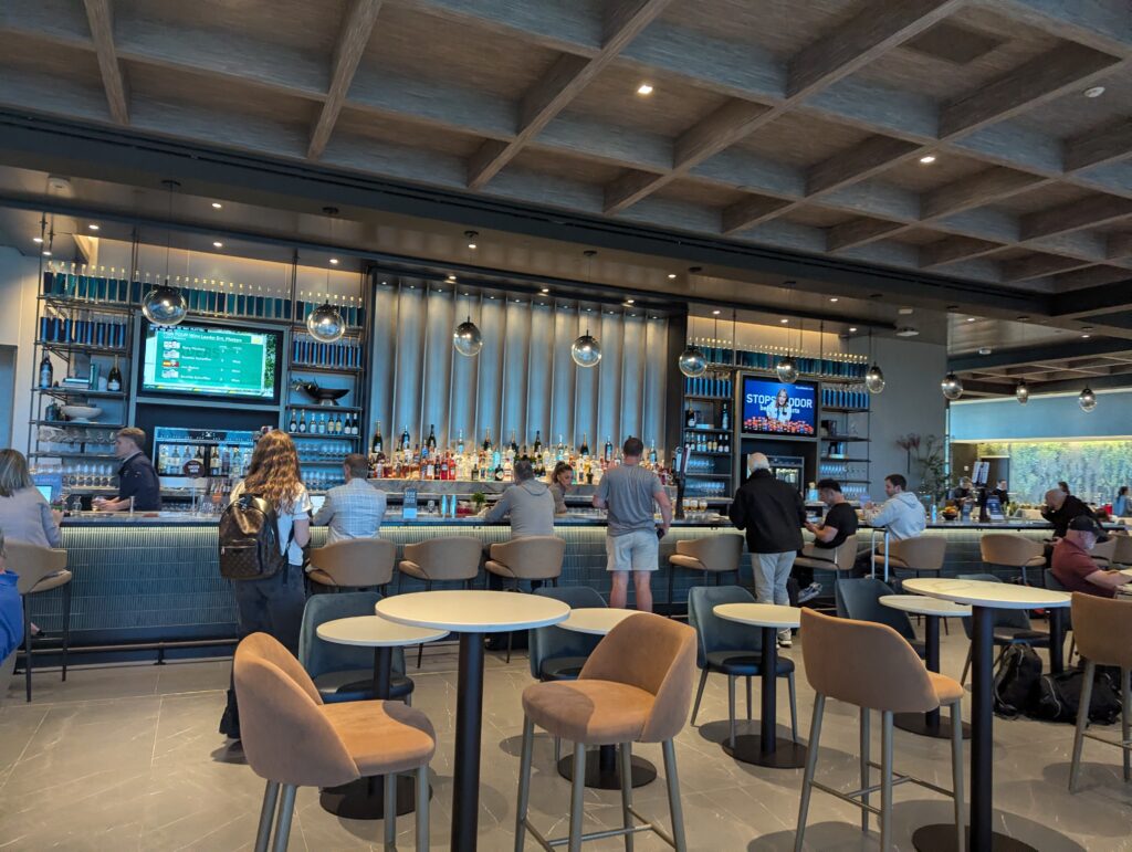 Delta SkyClub ATL Concourse D Bar