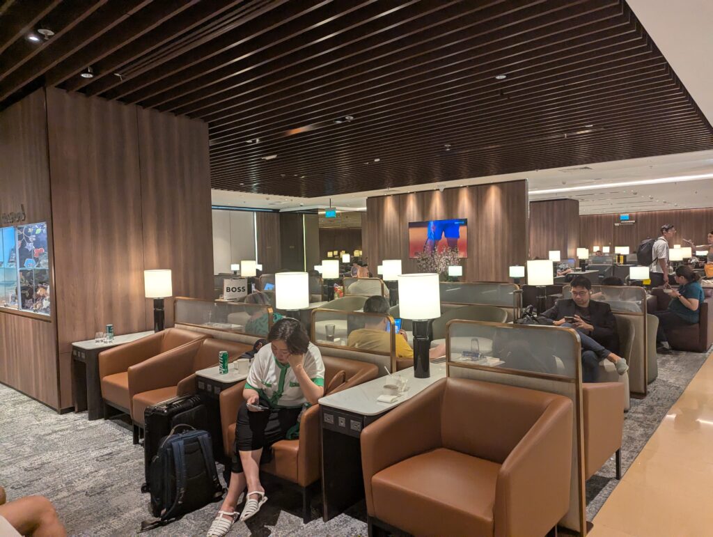 SilverKris Lounge Changi Terminal 2 Lounge Space