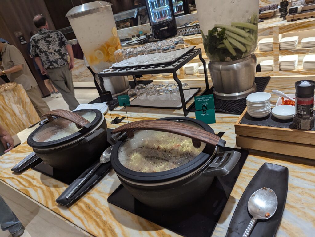 SilverKris Lounge Changi Terminal 2 Lounge Buffet 