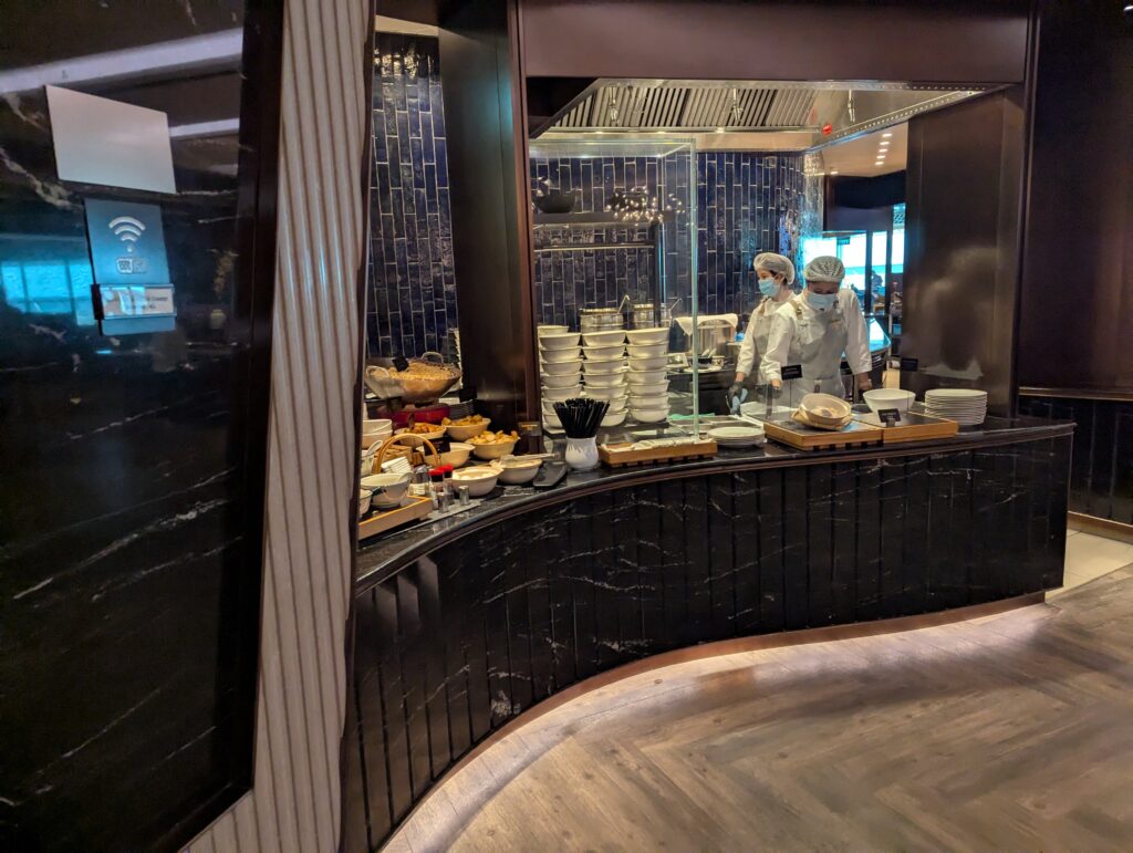 Singapore Airlines SilverKris Business Class Lounge Changi Terminal 3 Buffet and cooked to order