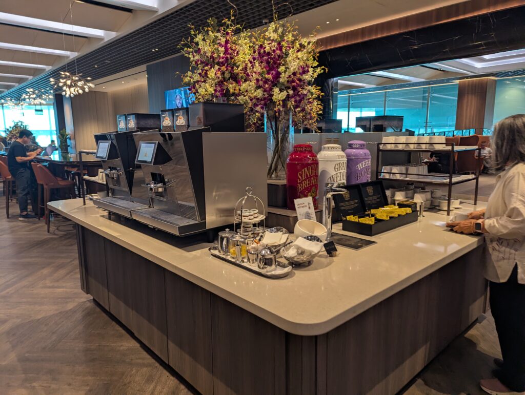Singapore Airlines SilverKris Business Class Lounge Changi Terminal 3 Drinks
