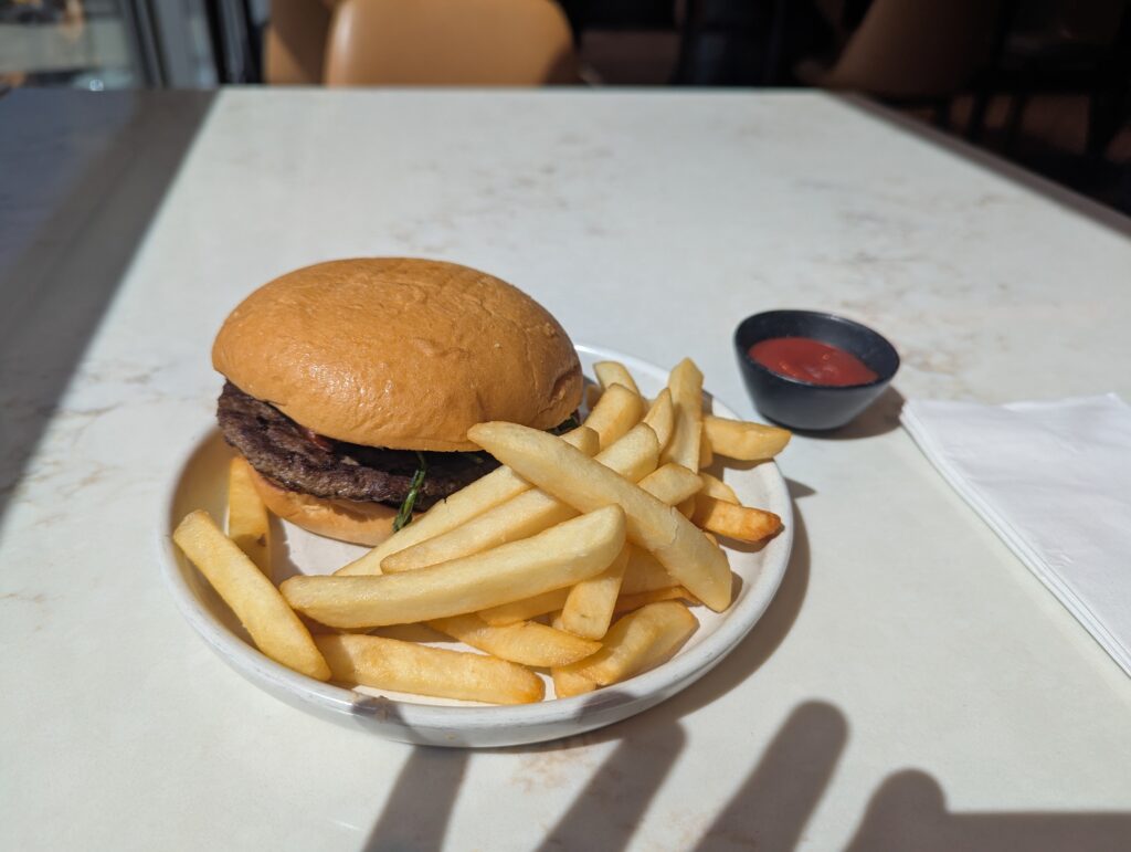 Ethad Lounge Dulles Cooked to order lunch