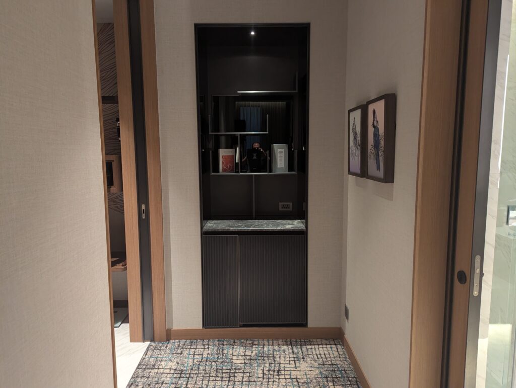 Hotel Kimpton Maa-Lai Bangkok King Suite Mini Fridge