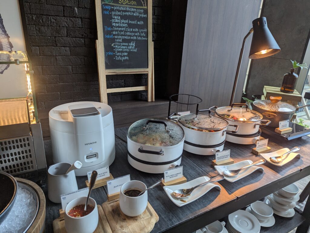 Hotel Kimpton Maa-Lai Bangkok Breakfast