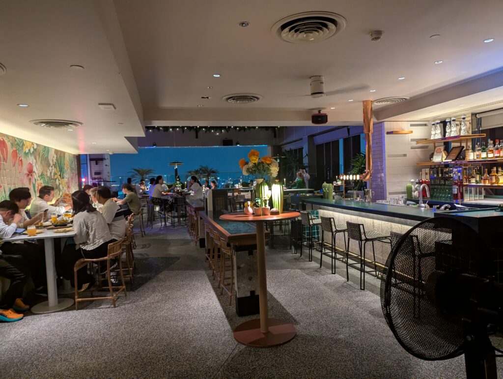 Hotel Kimpton Maa-Lai Bangkok Rooftop Bar