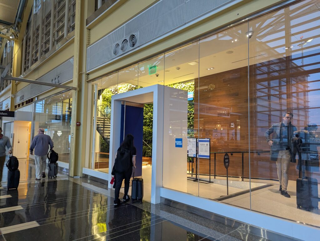 American Express Centurion DCA Washington National Location