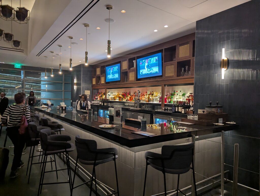 American Express Centurion DCA Washington National Bar