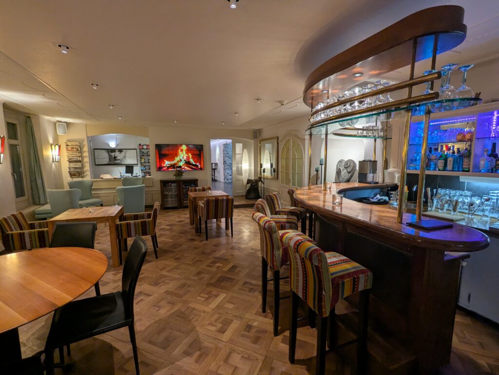 Hotel Bellevue Interlaken Lobby Bar