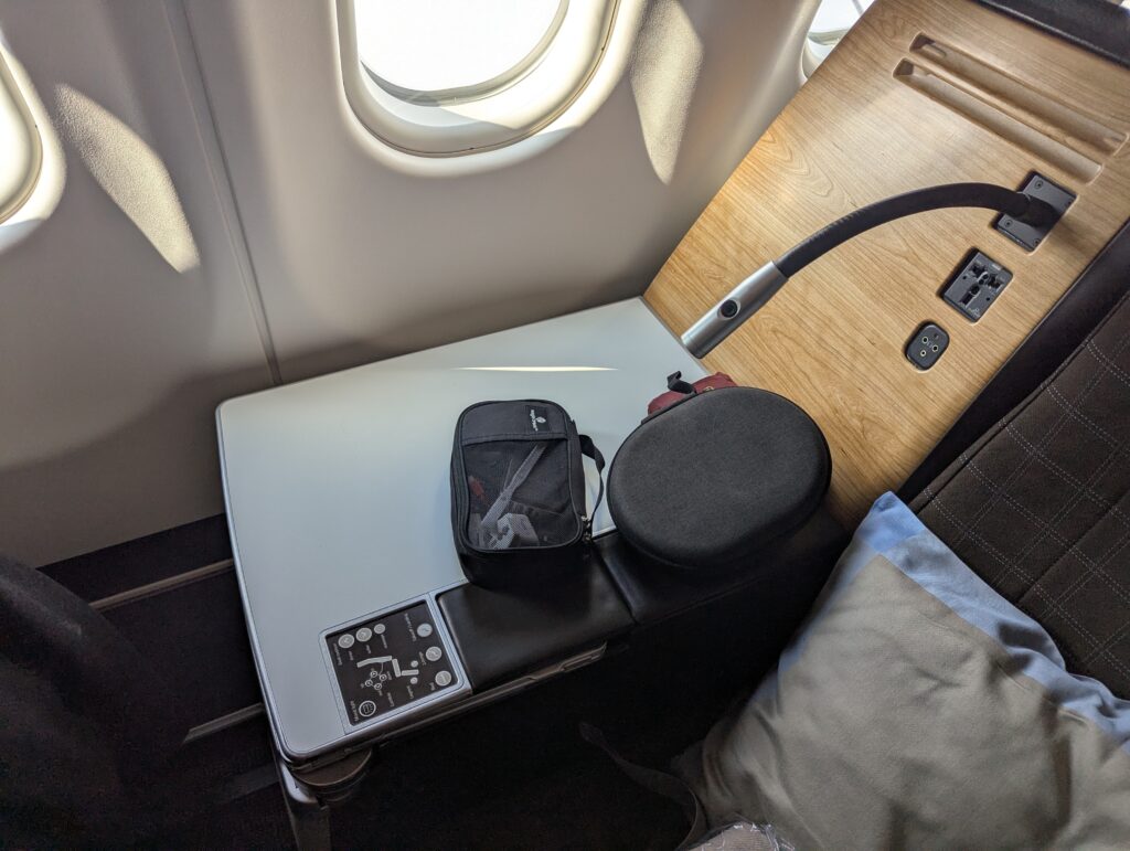 Swiss Air Lines A330-300 Business Class Seats