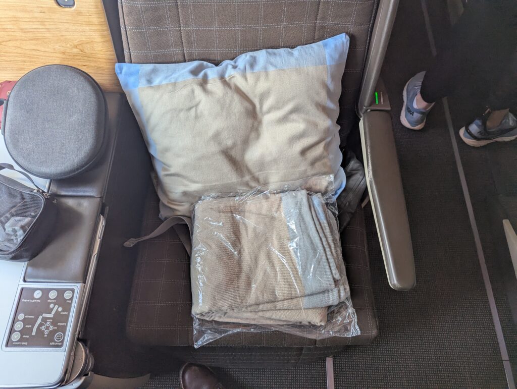 Swiss Air Lines A330-300 Business Class Seats