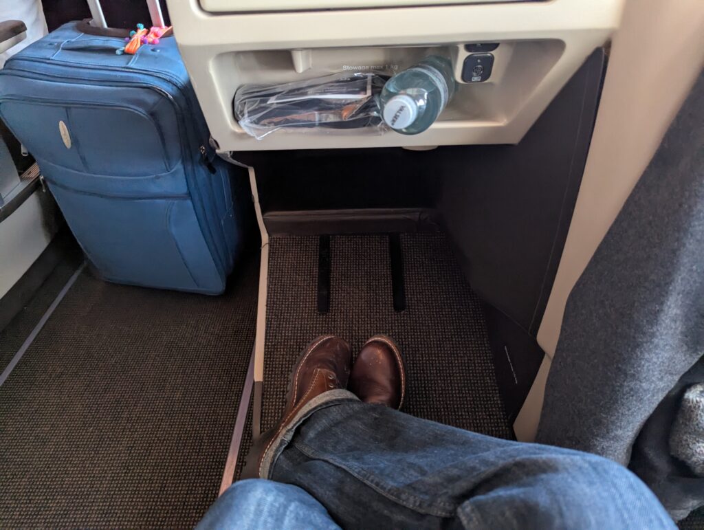 Swiss Air Lines A330-300 Business Class Seat Legroom