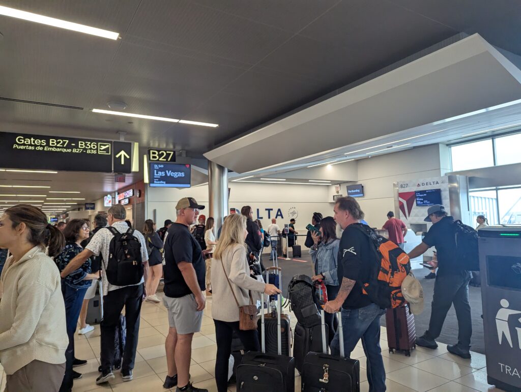 Delta 757-200 Boarding ATL