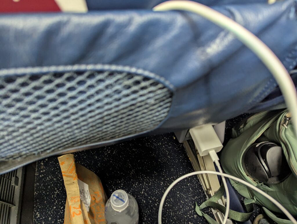 Delta 757-200 In Seat Power