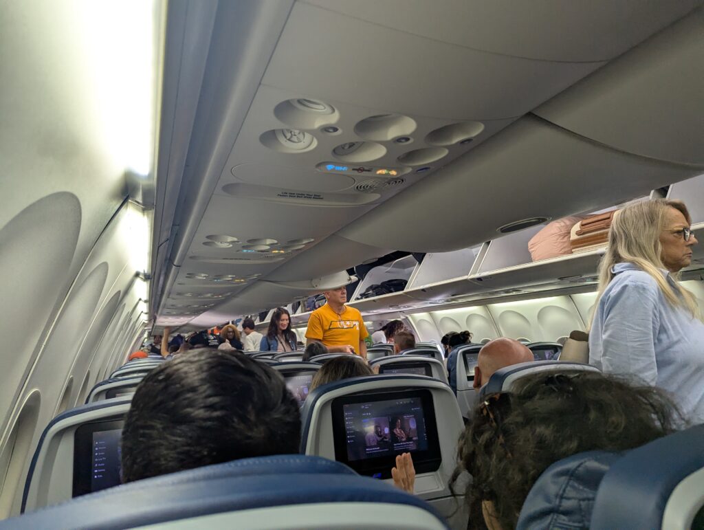 Delta 757-200 Main Economy Cabin