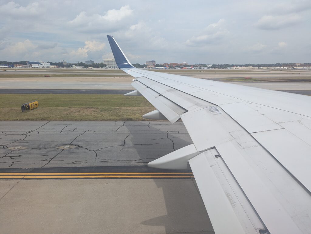 Delta 757-200 Window Takeoff