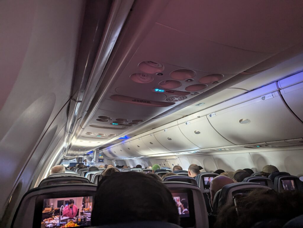 Delta 757-200 Main Cabin In Flight