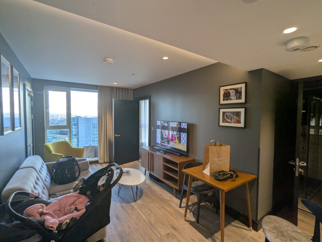 The Gate London City One Bedroom Apartment