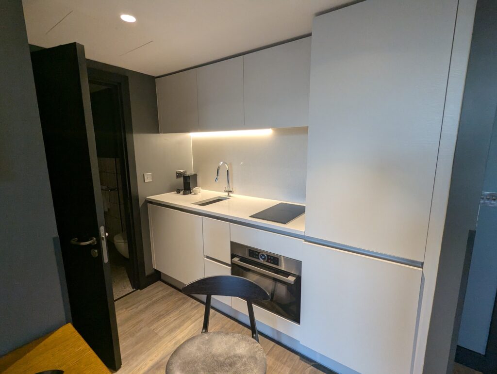 The Gate London City One Bedroom Apartment Kitchen