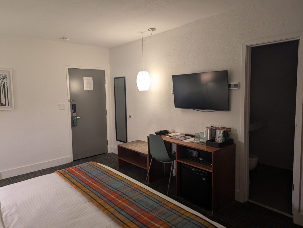 Longleaf Hotel and Lounge King Bedroom