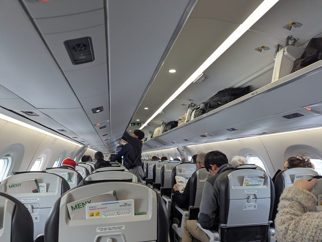 Widerøe E190 Economy Cabin
