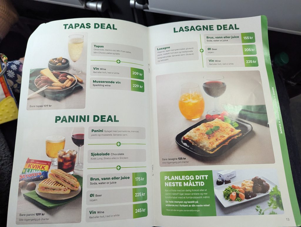 Widerøe E190 Drinks and Snack Menu