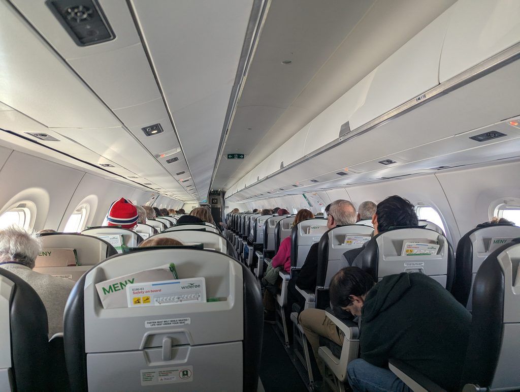 Widerøe E190 Cabin In Flight