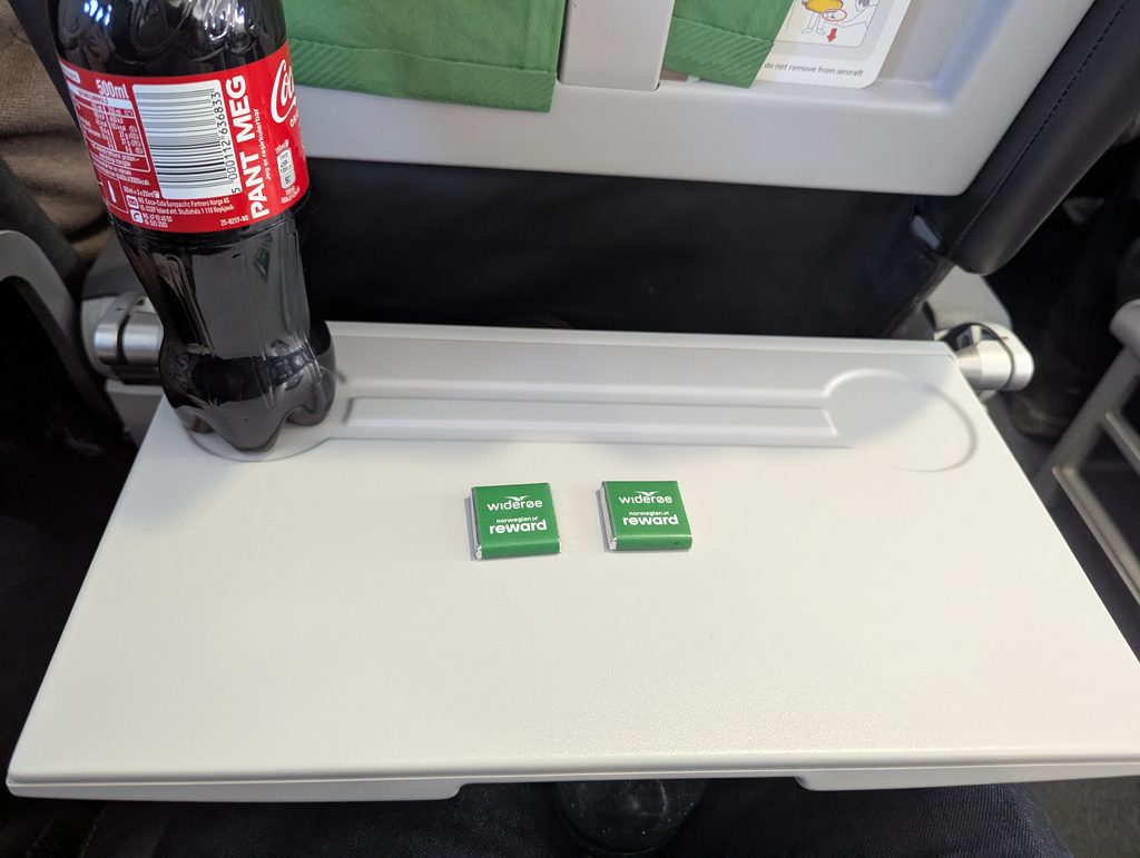 Widerøe E190 Chocolate 