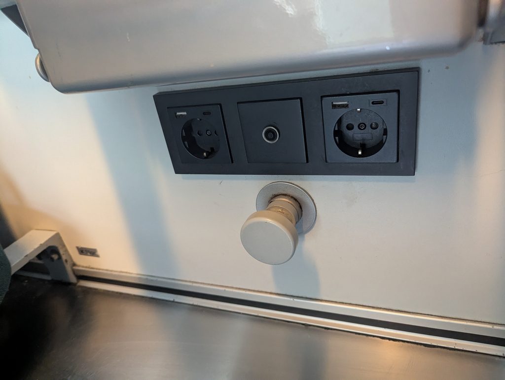 Vy Trains Compartment Power Outlets