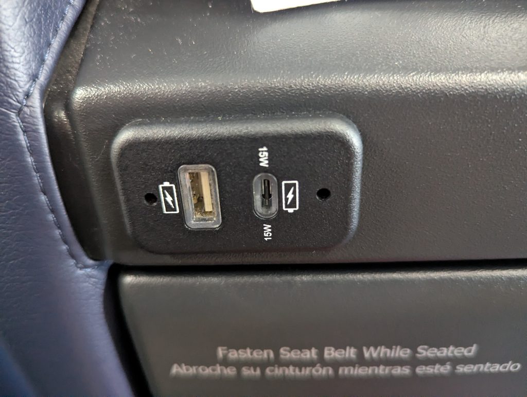 Allegiant 737-8 Max In Seat Power