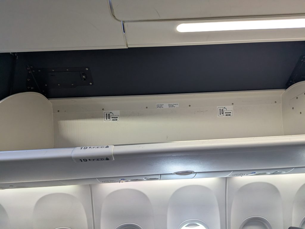 Allegiant 737-8 Max Cabin Overhead Bins